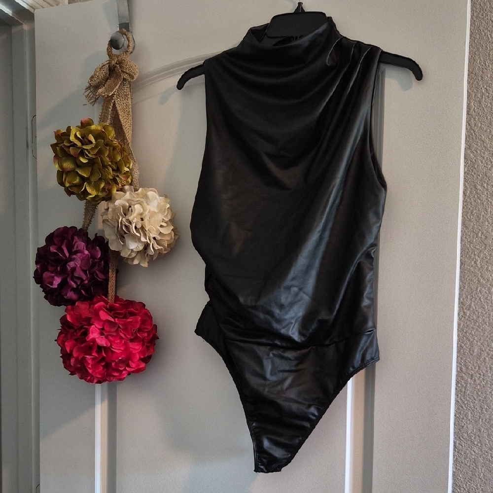 Black Sleeveless Bodysuit